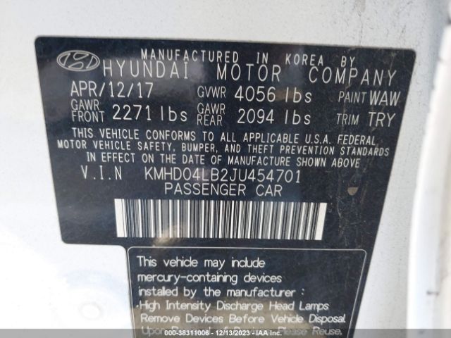 Photo 8 VIN: KMHD04LB2JU454701 - HYUNDAI ELANTRA 