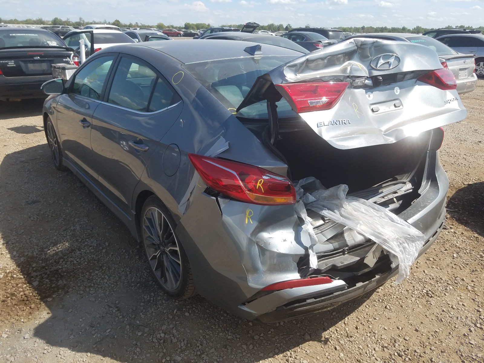 Photo 2 VIN: KMHD04LB3JU571882 - HYUNDAI ELANTRA SP 