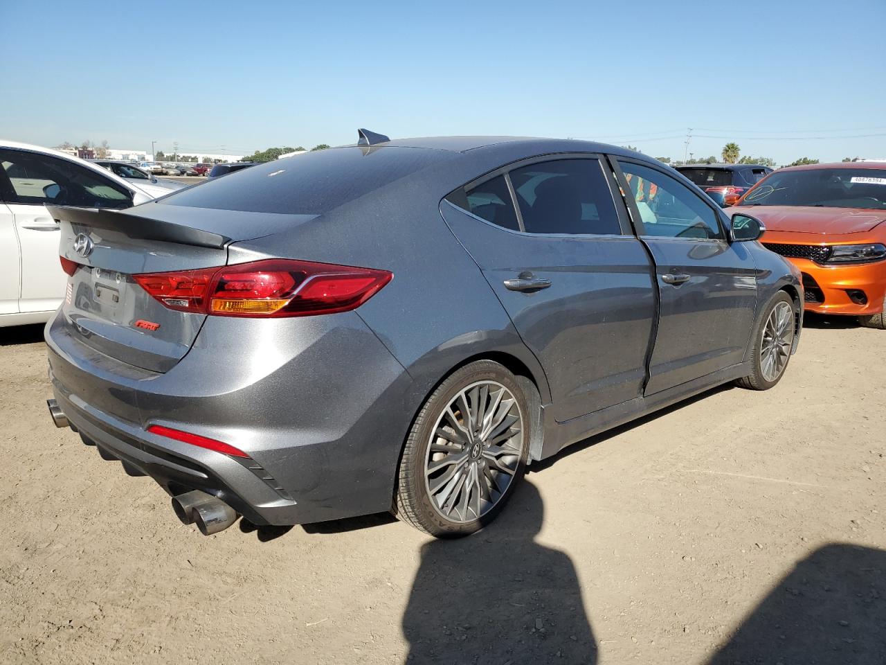 Photo 2 VIN: KMHD04LB3JU636729 - HYUNDAI ELANTRA 