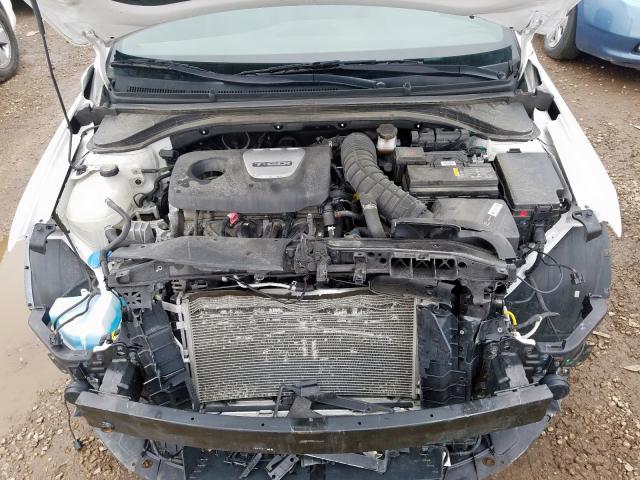 Photo 6 VIN: KMHD04LB4HU328933 - HYUNDAI ELANTRA SP 