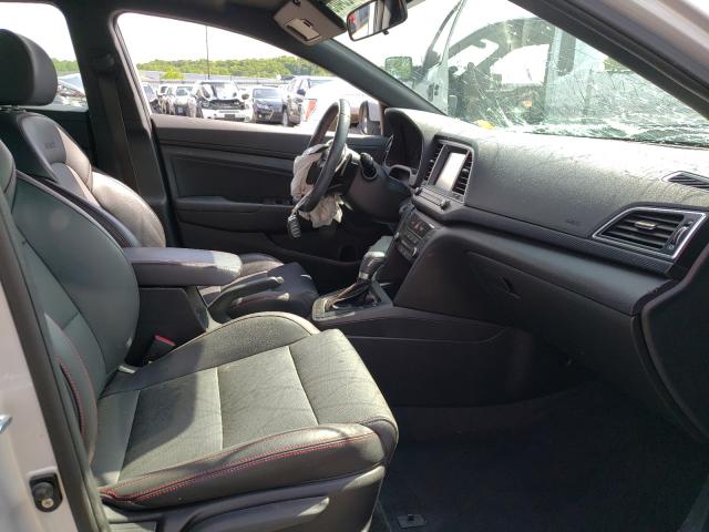 Photo 4 VIN: KMHD04LB4JU601147 - HYUNDAI ELANTRA 