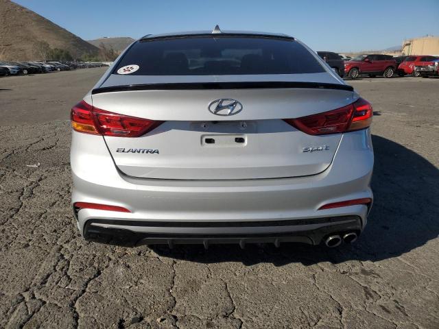 Photo 5 VIN: KMHD04LB7JU721220 - HYUNDAI ELANTRA 