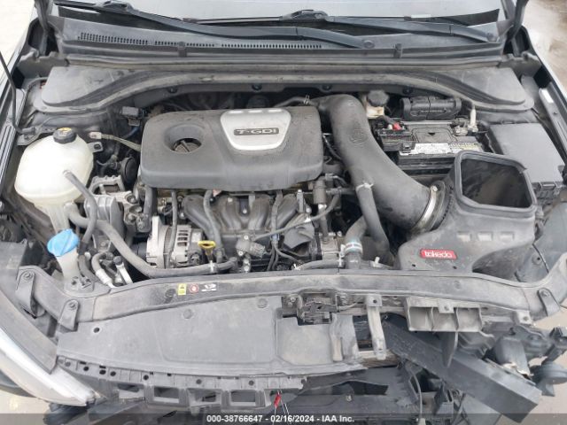 Photo 9 VIN: KMHD04LB8JU484298 - HYUNDAI ELANTRA 