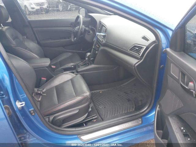 Photo 4 VIN: KMHD04LB8JU701431 - HYUNDAI ELANTRA 