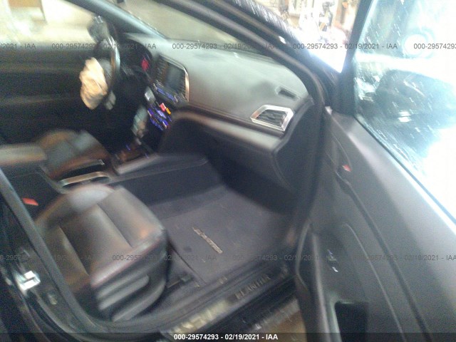 Photo 4 VIN: KMHD04LB9HU330287 - HYUNDAI ELANTRA 