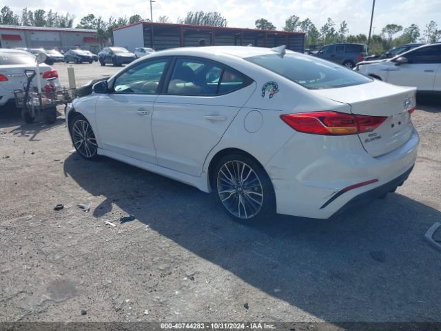 Photo 2 VIN: KMHD04LB9JU509547 - HYUNDAI ELANTRA 