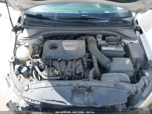 Photo 9 VIN: KMHD04LB9JU706251 - HYUNDAI ELANTRA 