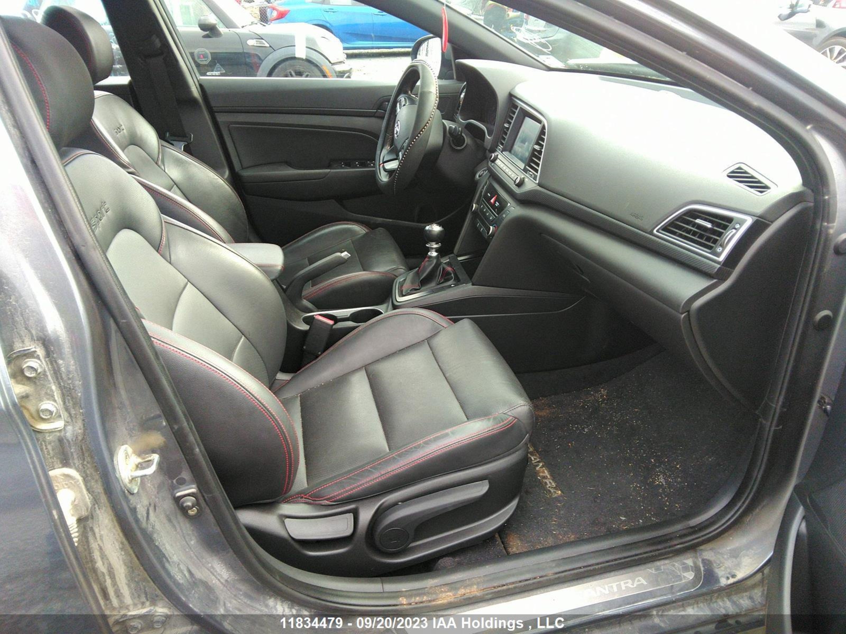 Photo 4 VIN: KMHD04LB9JU706850 - HYUNDAI ELANTRA 