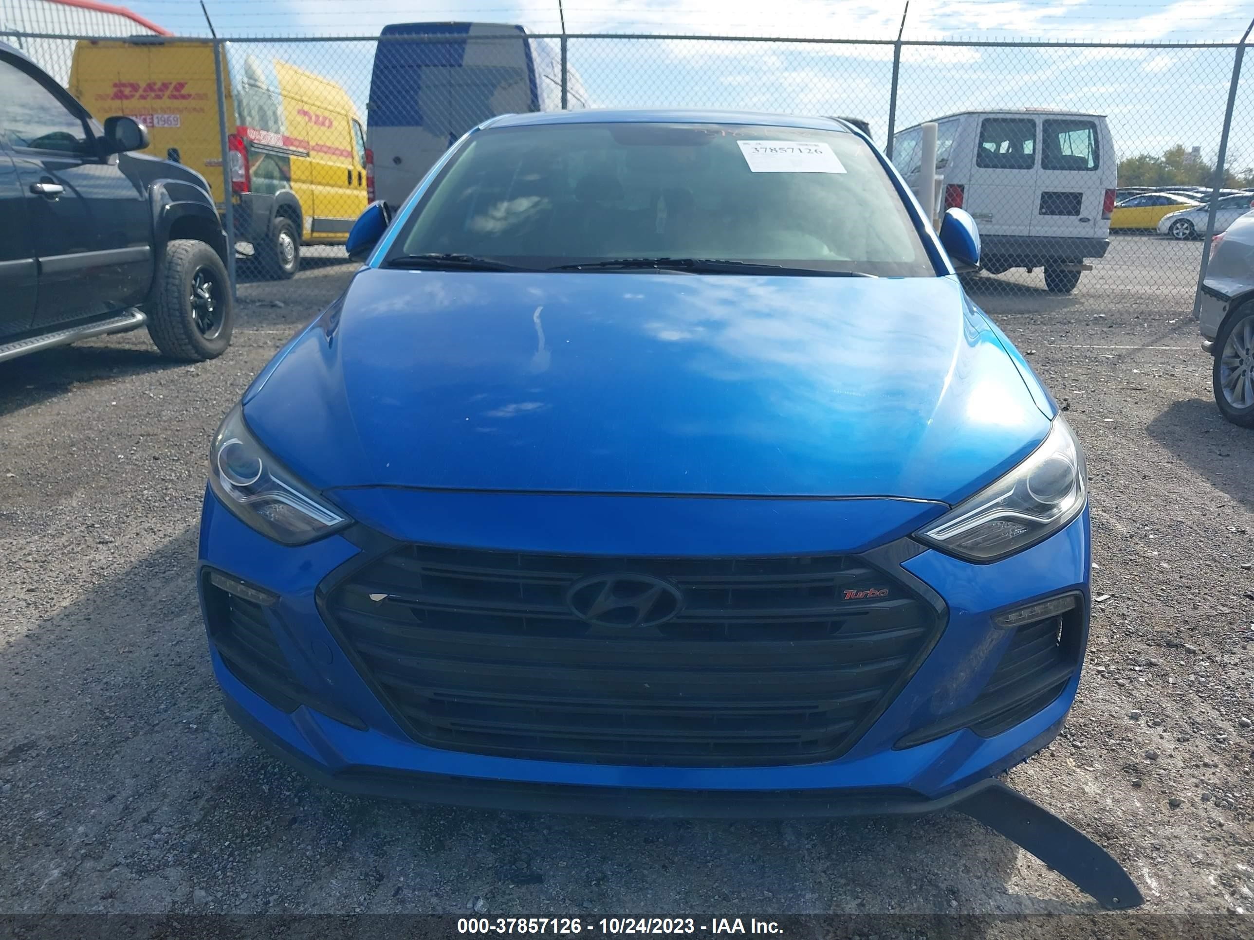 Photo 11 VIN: KMHD04LBXJU524199 - HYUNDAI ELANTRA 