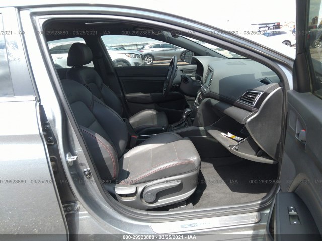 Photo 4 VIN: KMHD04LBXJU555128 - HYUNDAI ELANTRA 