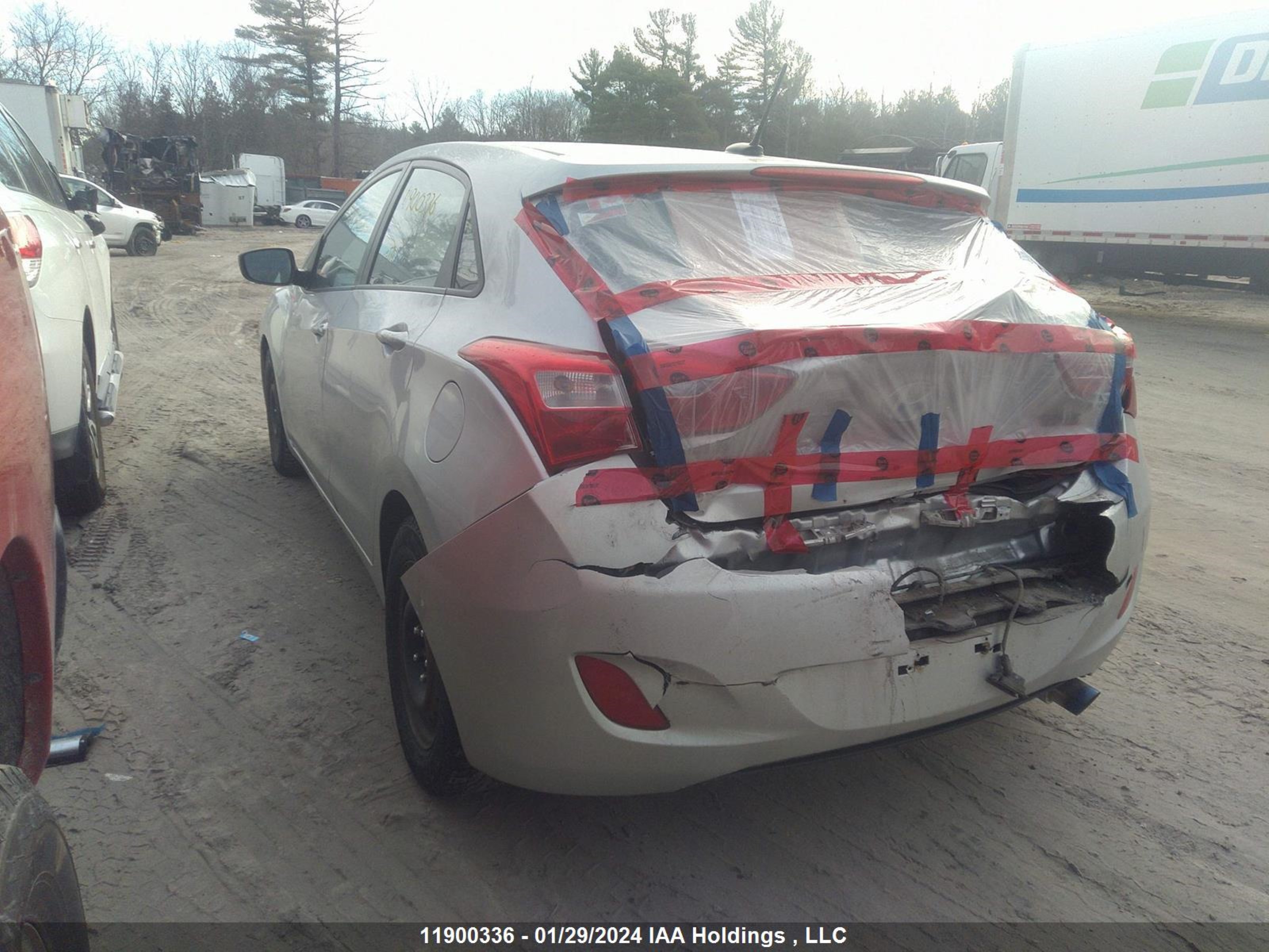 Photo 2 VIN: KMHD25LE3DU020446 - HYUNDAI ELANTRA 