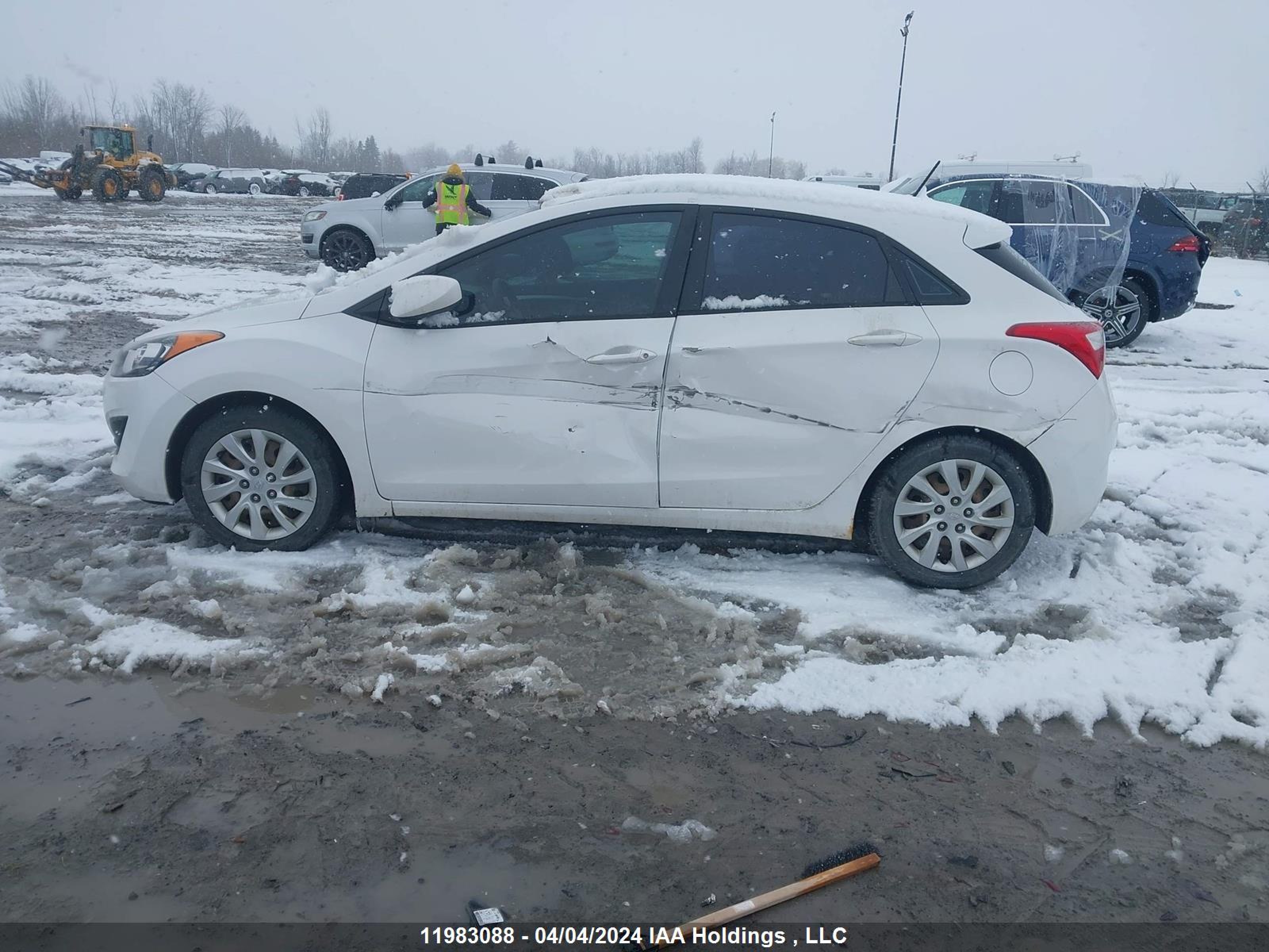 Photo 13 VIN: KMHD25LE5DU087761 - HYUNDAI ELANTRA 