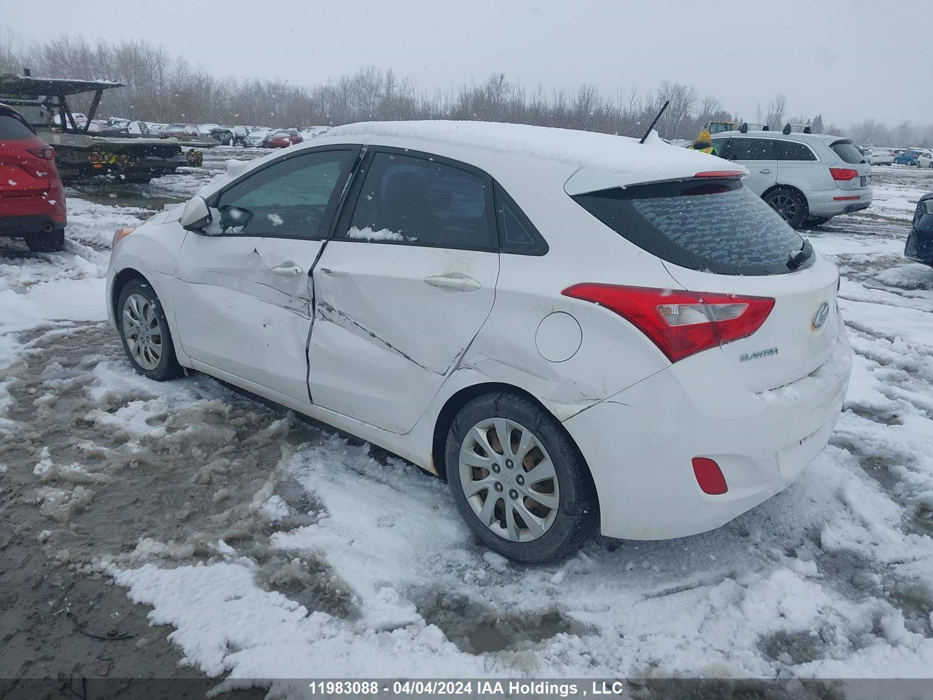 Photo 2 VIN: KMHD25LE5DU087761 - HYUNDAI ELANTRA 