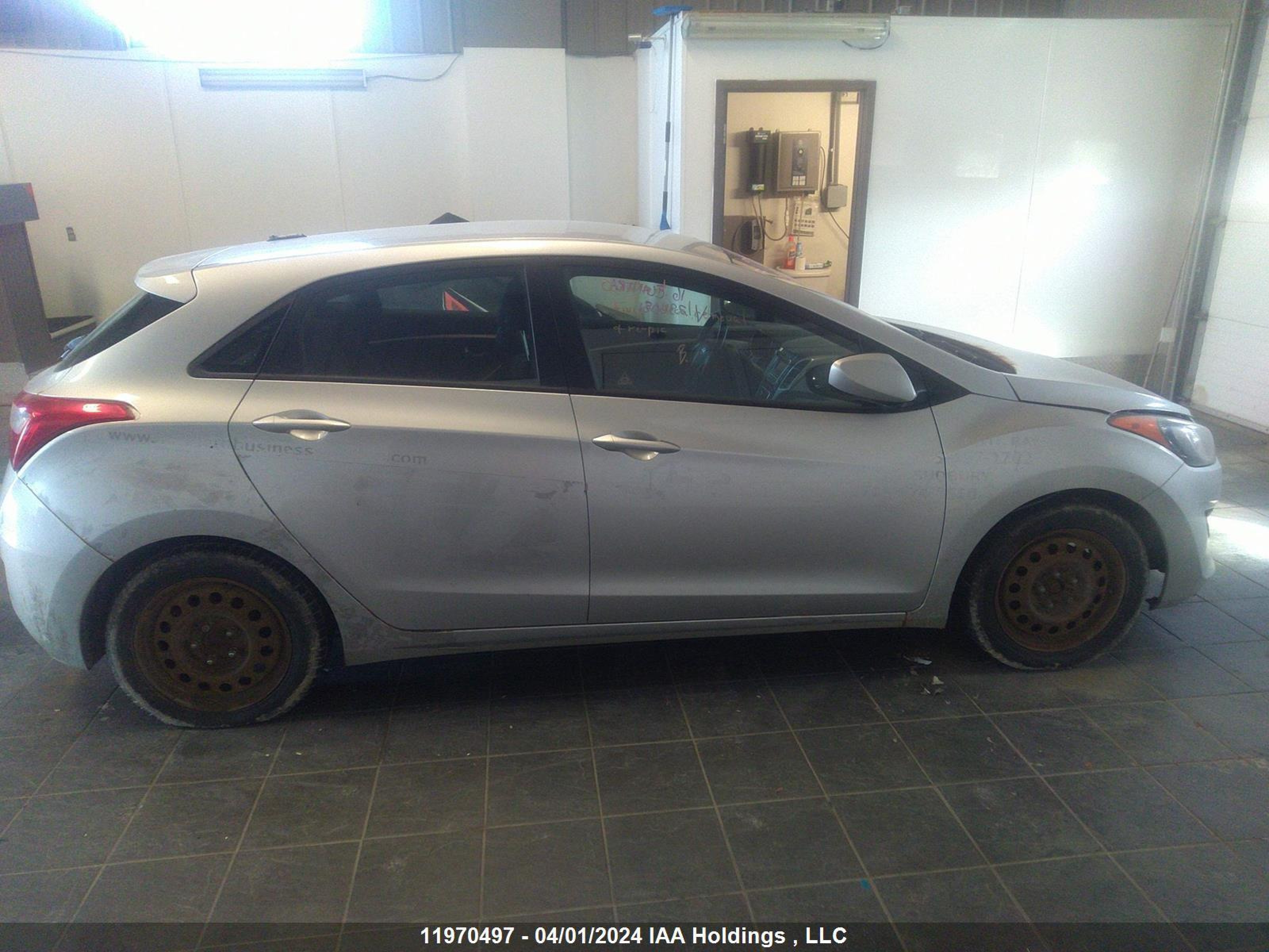 Photo 13 VIN: KMHD25LH3GU294051 - HYUNDAI ELANTRA 