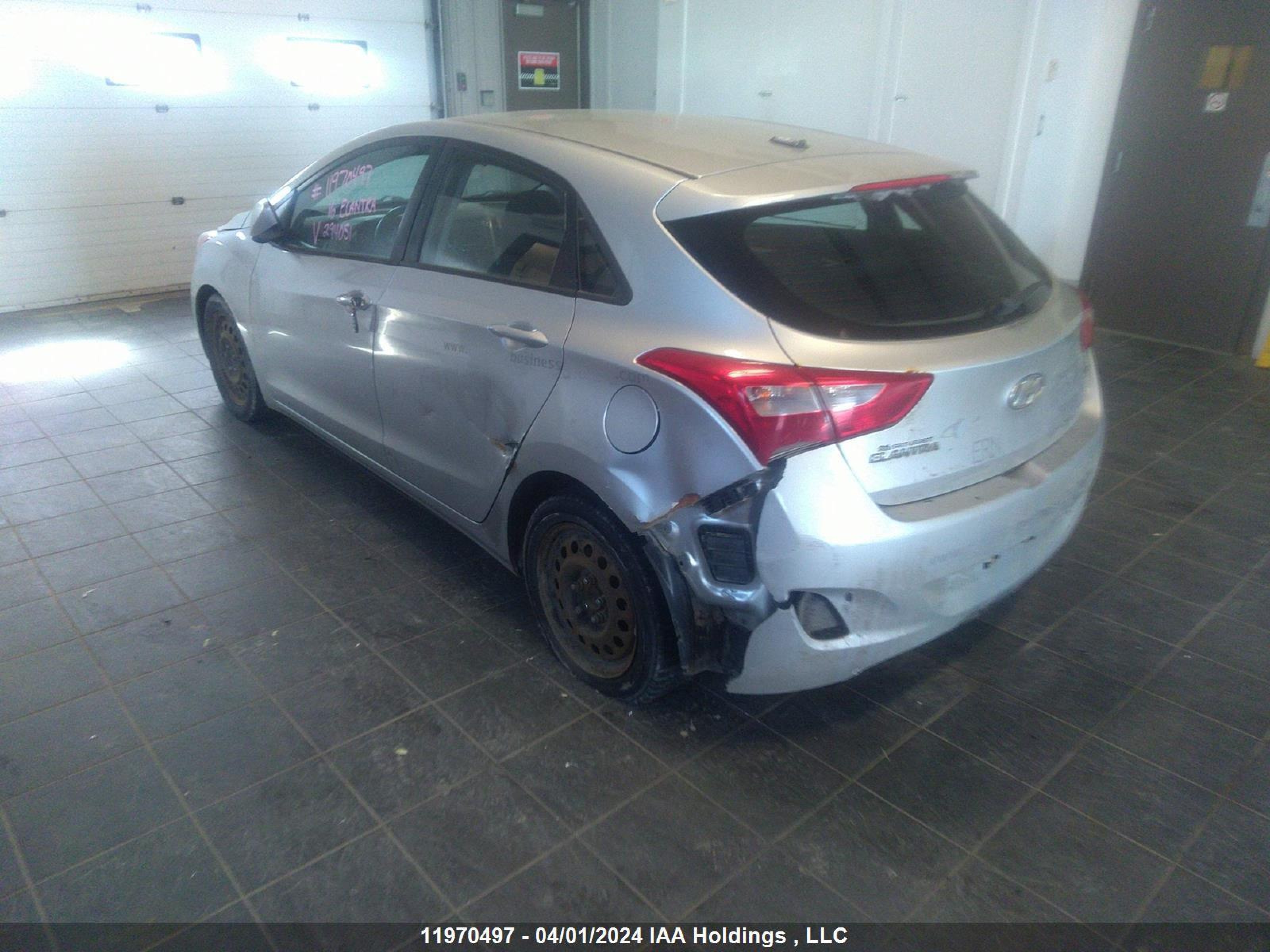 Photo 2 VIN: KMHD25LH3GU294051 - HYUNDAI ELANTRA 