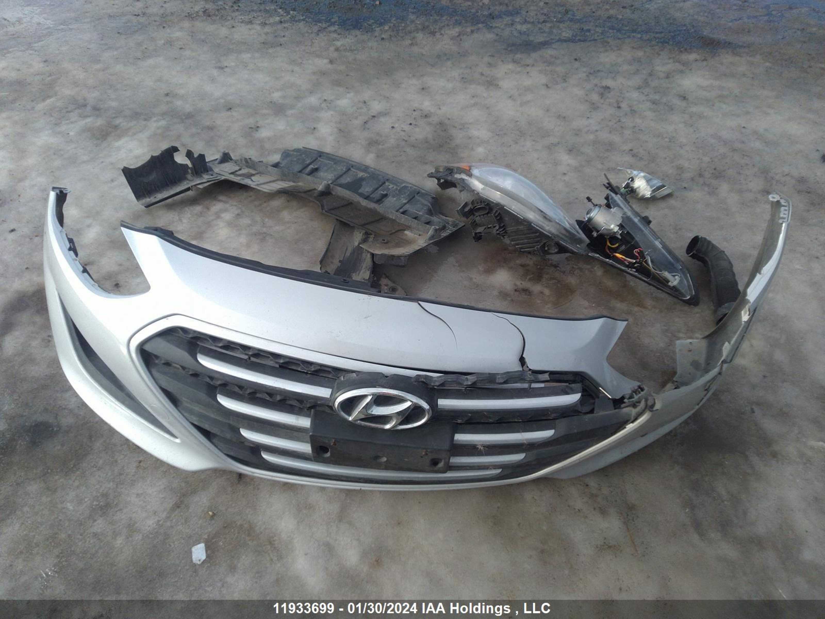 Photo 11 VIN: KMHD25LH3HU383426 - HYUNDAI ELANTRA 