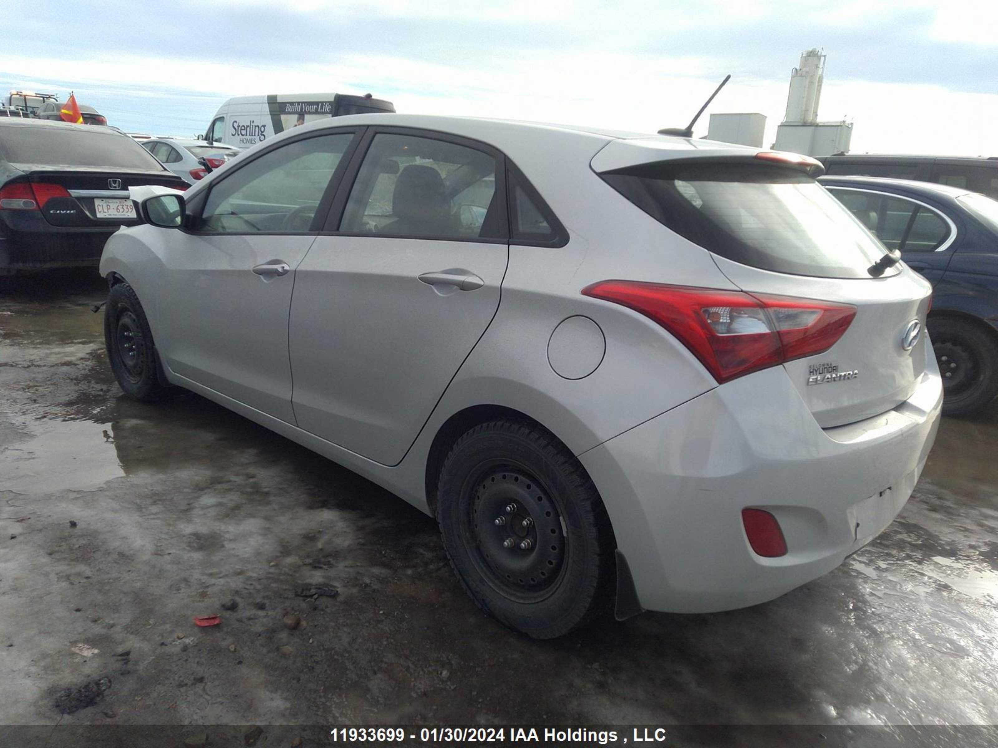 Photo 2 VIN: KMHD25LH3HU383426 - HYUNDAI ELANTRA 