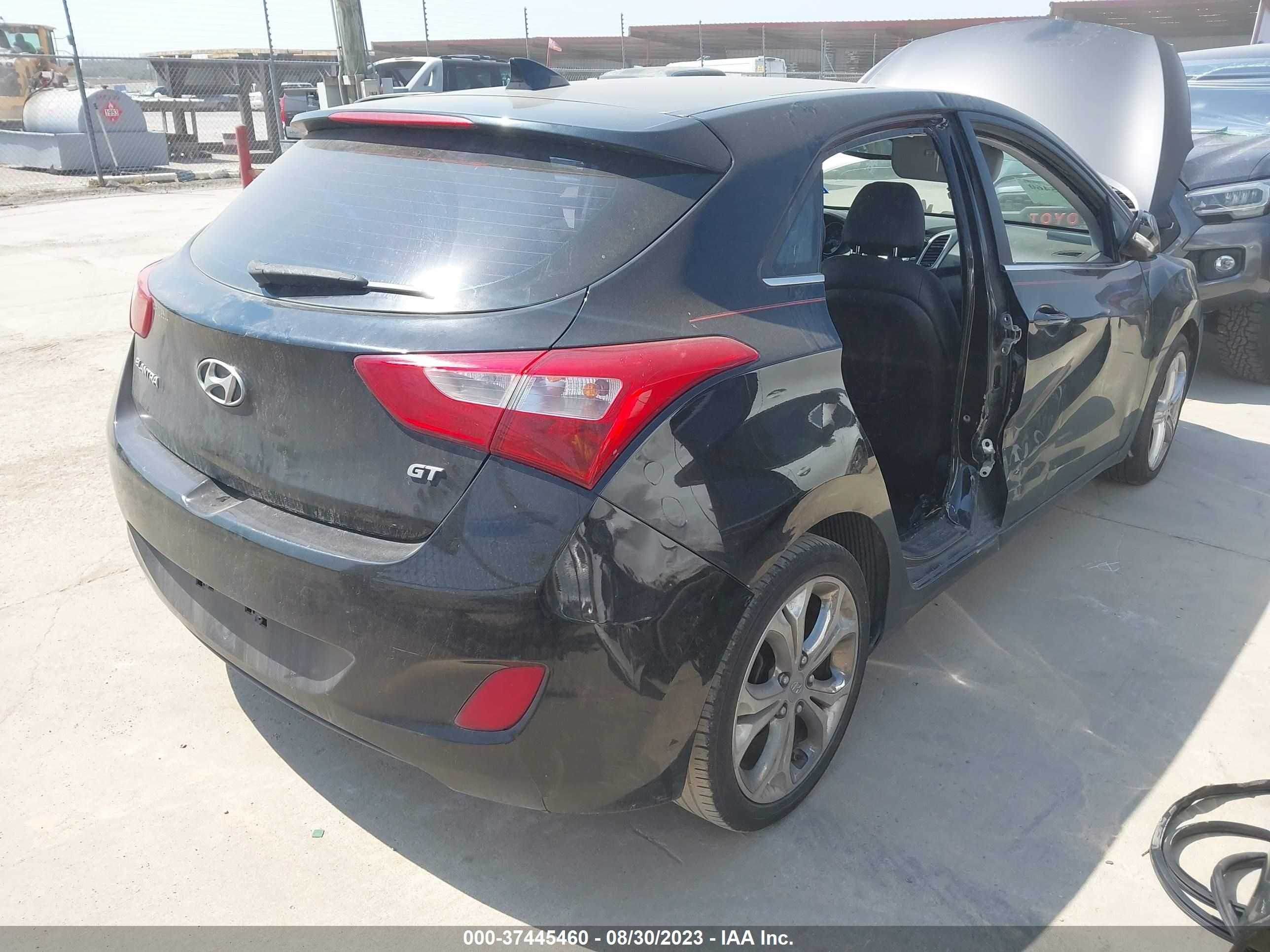 Photo 3 VIN: KMHD35LE0DU058052 - HYUNDAI ELANTRA 