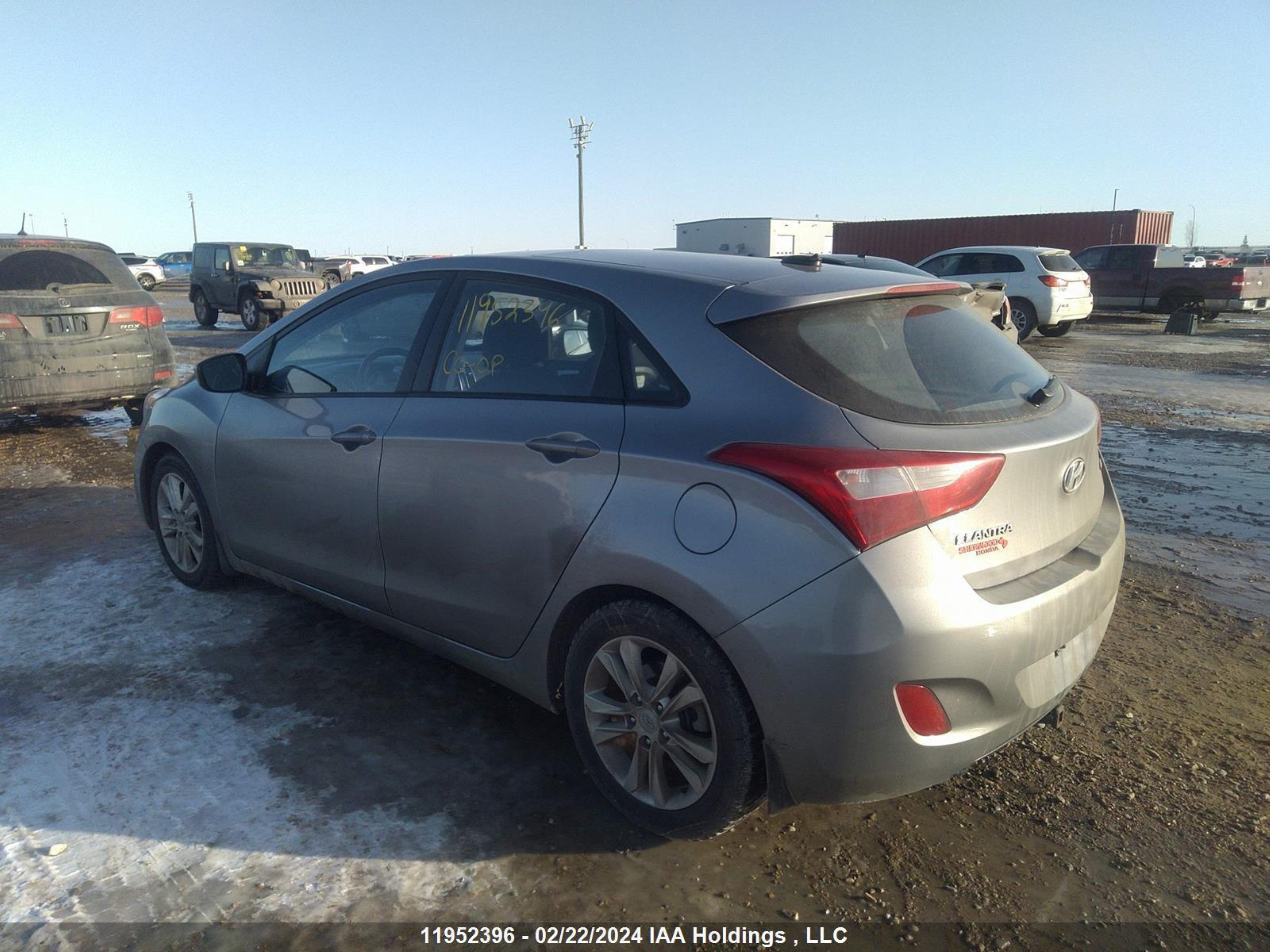 Photo 2 VIN: KMHD35LE2DU092798 - HYUNDAI ELANTRA 