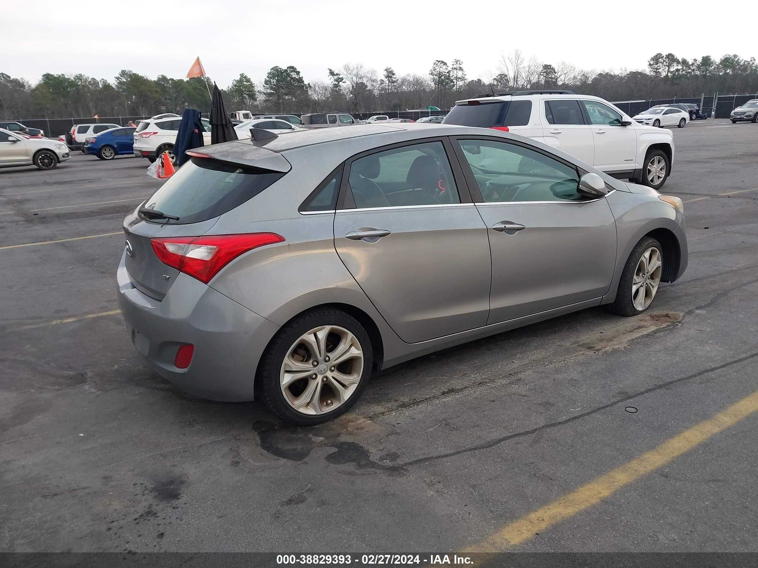 Photo 3 VIN: KMHD35LE2DU149663 - HYUNDAI ELANTRA 