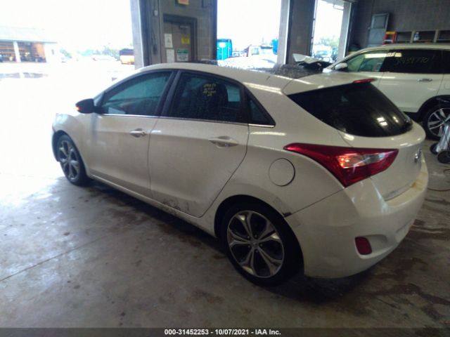 Photo 2 VIN: KMHD35LE3DU023182 - HYUNDAI ELANTRA GT 