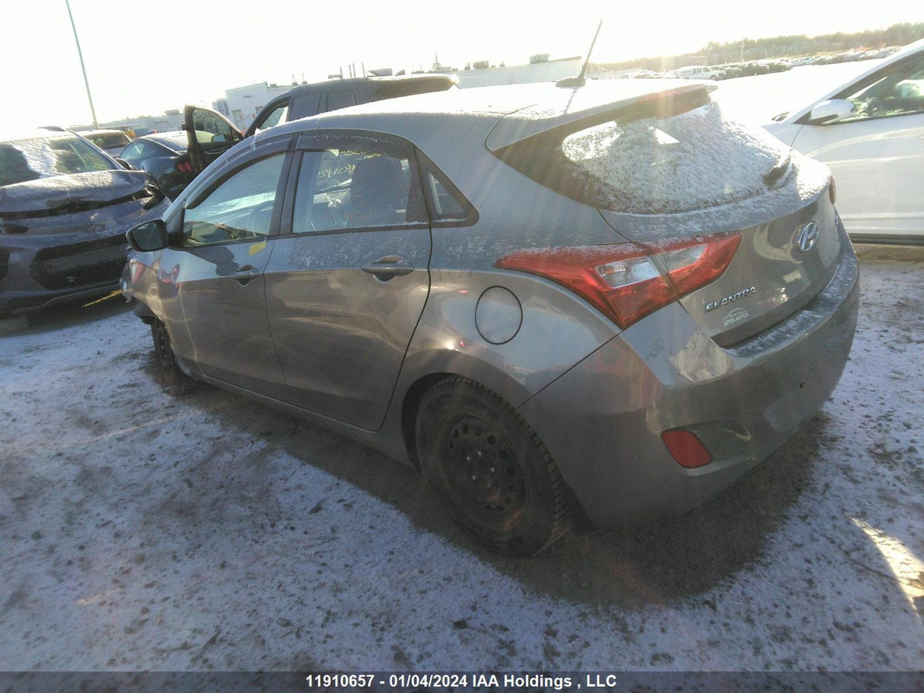 Photo 2 VIN: KMHD35LE3DU038541 - HYUNDAI ELANTRA 