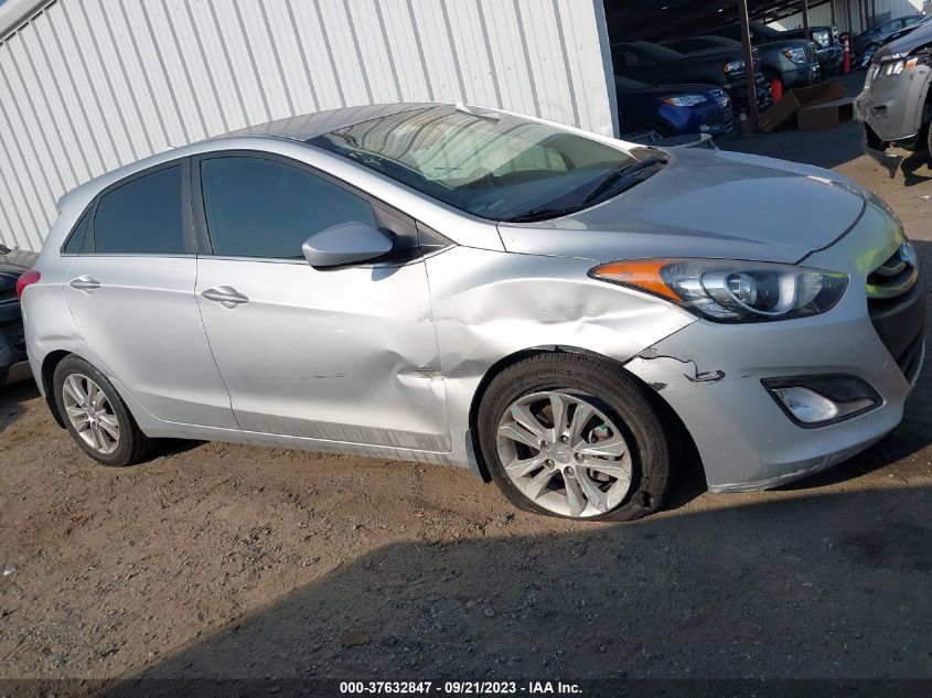 Photo 13 VIN: KMHD35LE3DU126683 - HYUNDAI ELANTRA 