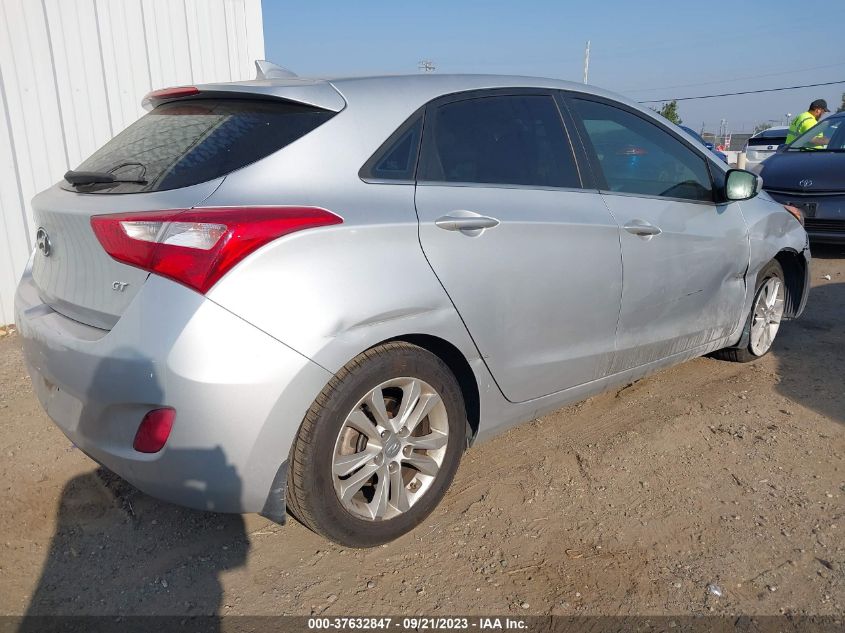 Photo 3 VIN: KMHD35LE3DU126683 - HYUNDAI ELANTRA 