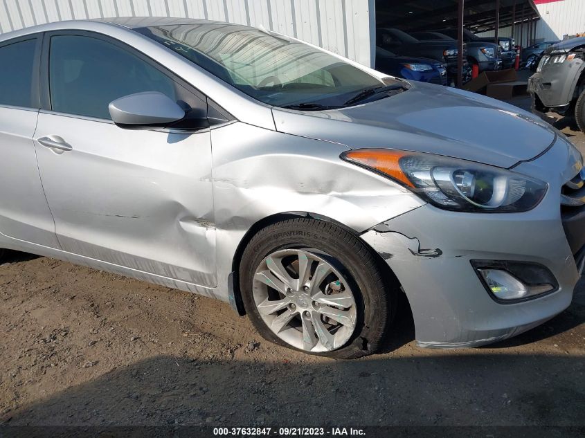 Photo 5 VIN: KMHD35LE3DU126683 - HYUNDAI ELANTRA 