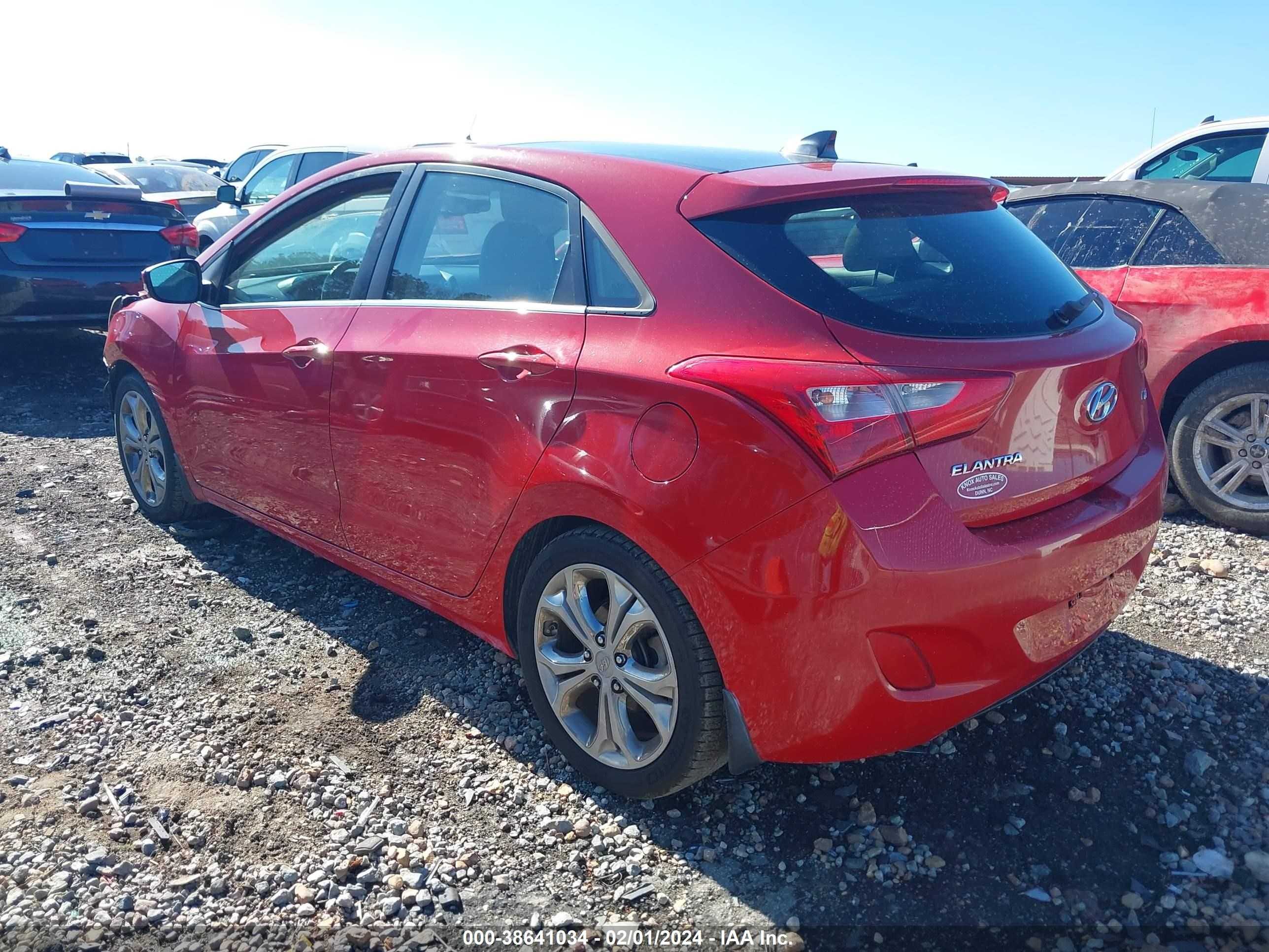 Photo 2 VIN: KMHD35LE4DU058278 - HYUNDAI ELANTRA 