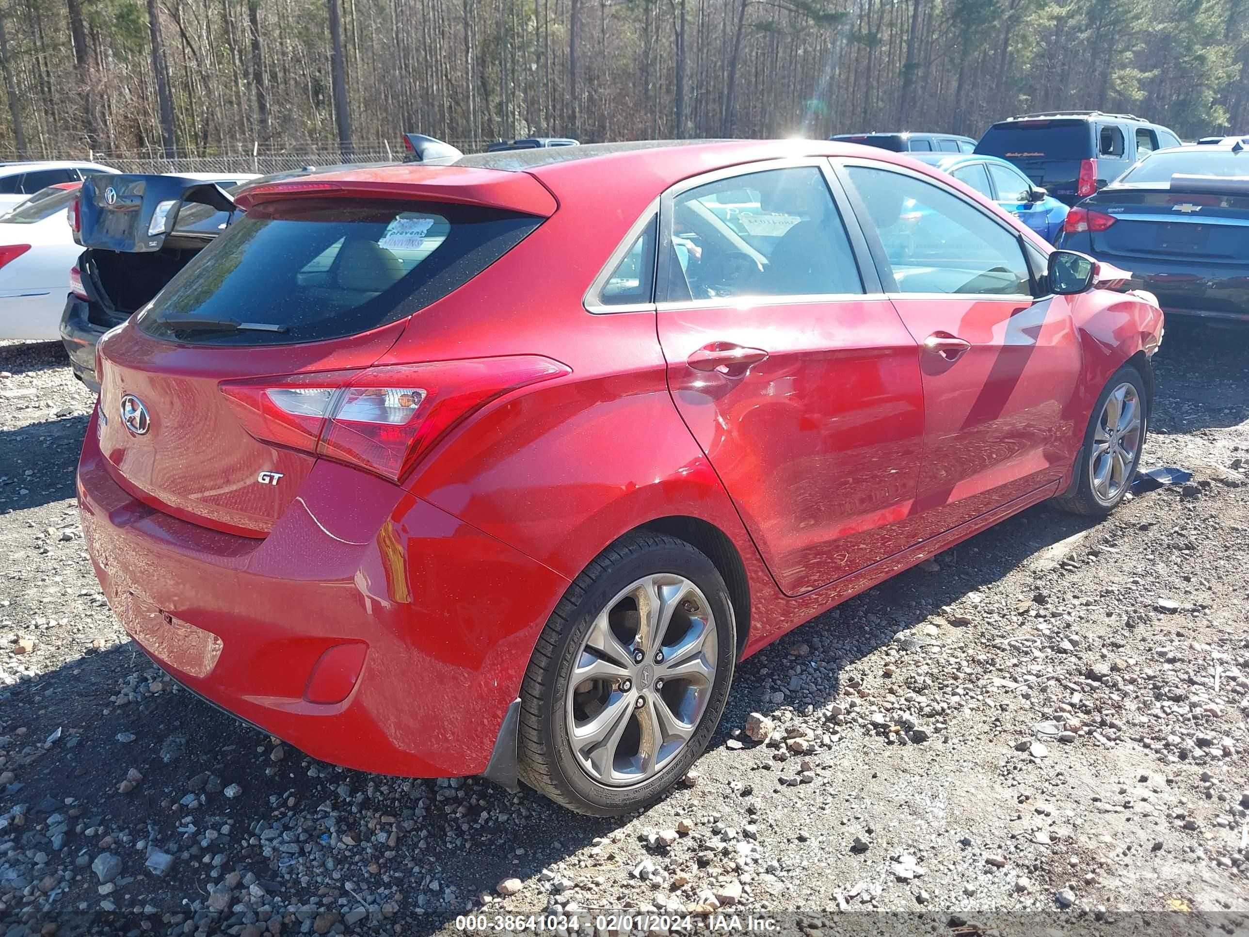 Photo 3 VIN: KMHD35LE4DU058278 - HYUNDAI ELANTRA 