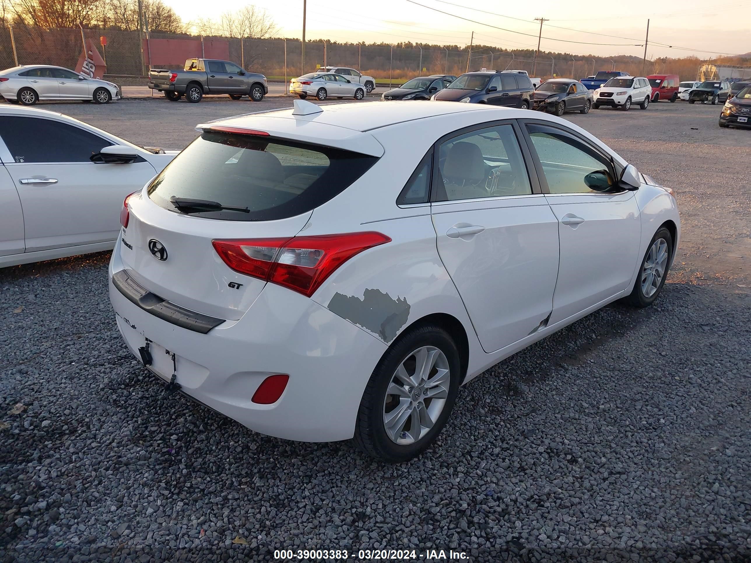 Photo 3 VIN: KMHD35LE4DU155156 - HYUNDAI ELANTRA 