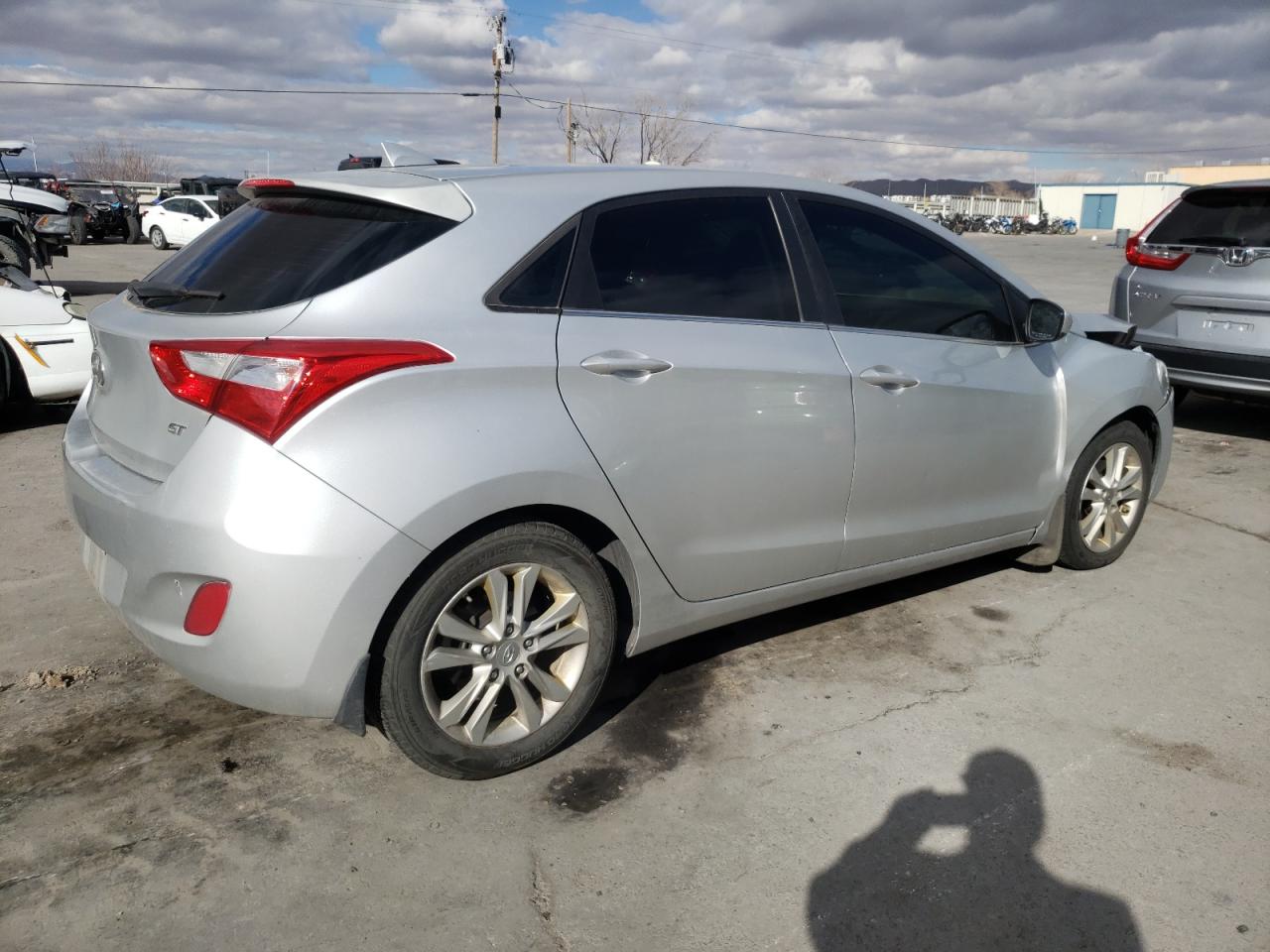 Photo 2 VIN: KMHD35LE5DU022275 - HYUNDAI ELANTRA 