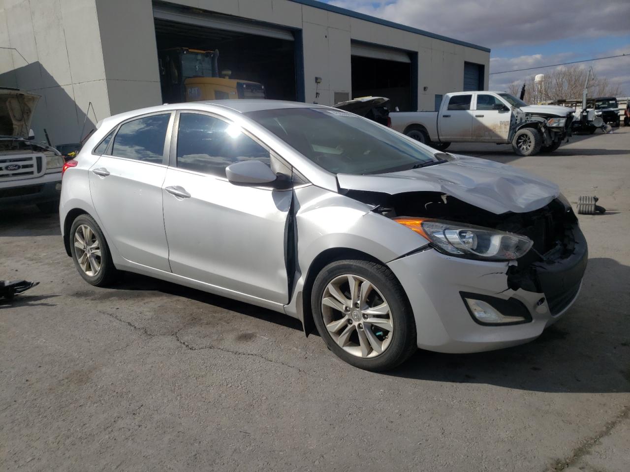 Photo 3 VIN: KMHD35LE5DU022275 - HYUNDAI ELANTRA 