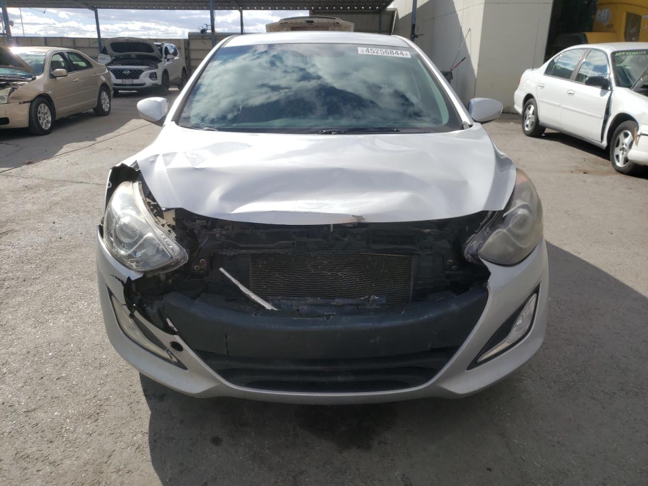 Photo 4 VIN: KMHD35LE5DU022275 - HYUNDAI ELANTRA 