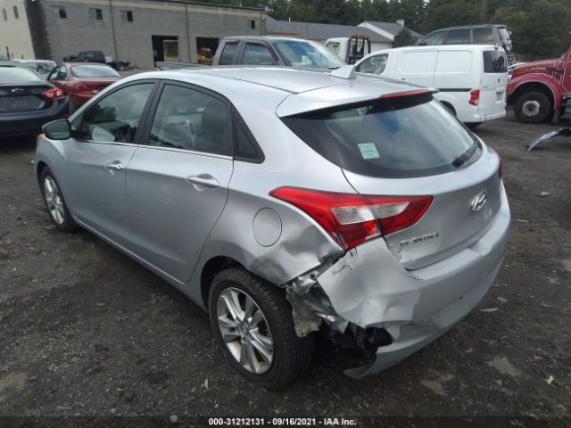 Photo 2 VIN: KMHD35LE5DU032210 - HYUNDAI ELANTRA 