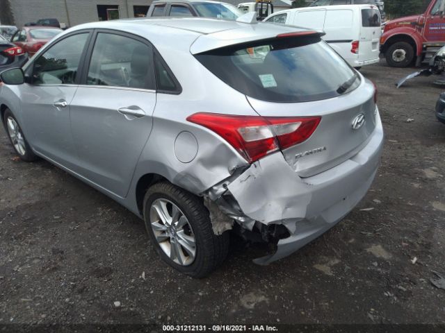 Photo 5 VIN: KMHD35LE5DU032210 - HYUNDAI ELANTRA 