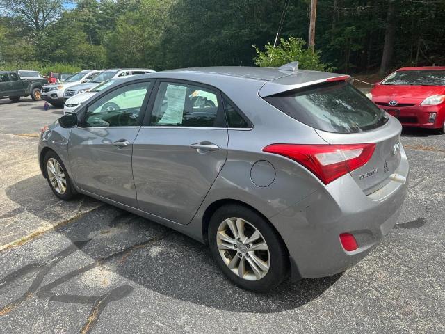 Photo 2 VIN: KMHD35LE5DU107939 - HYUNDAI ELANTRA 