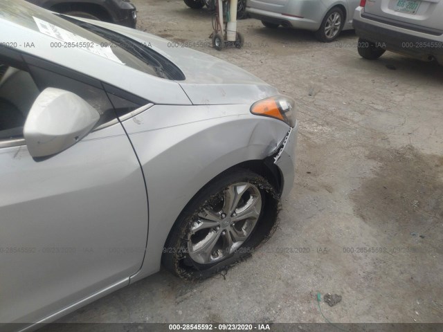 Photo 5 VIN: KMHD35LE7DU042785 - HYUNDAI ELANTRA GT 