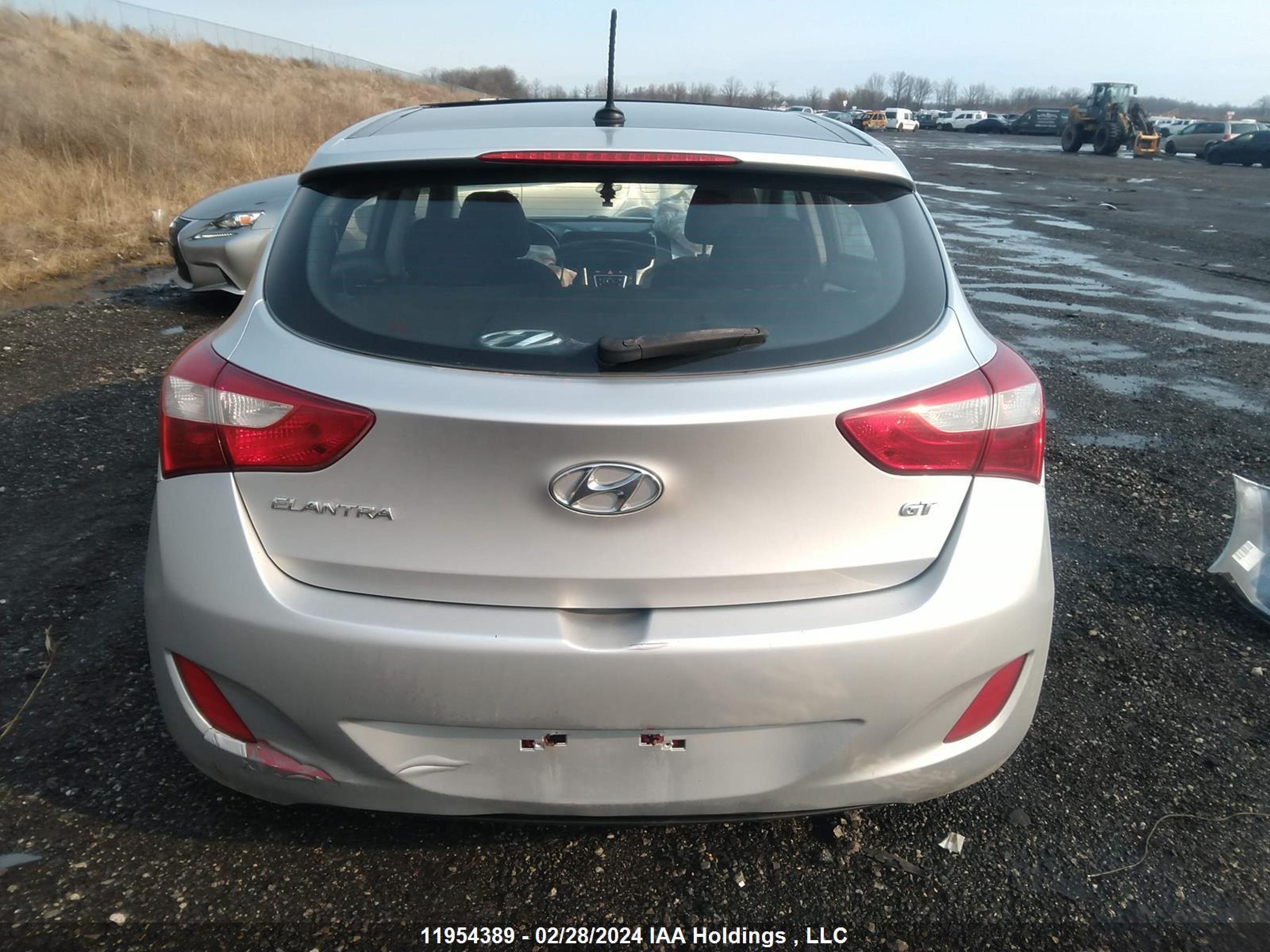 Photo 16 VIN: KMHD35LE7DU123625 - HYUNDAI ELANTRA 