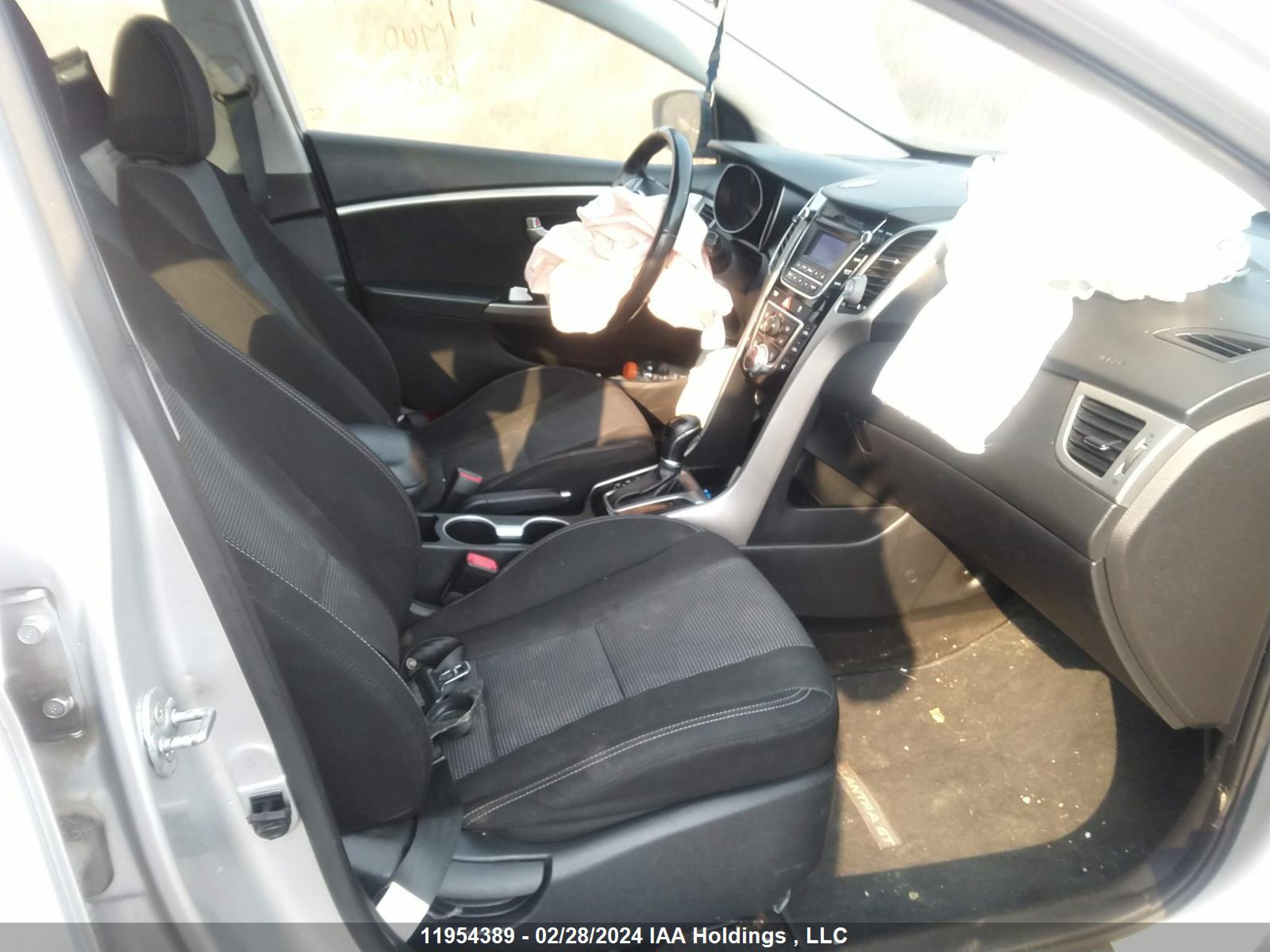 Photo 4 VIN: KMHD35LE7DU123625 - HYUNDAI ELANTRA 