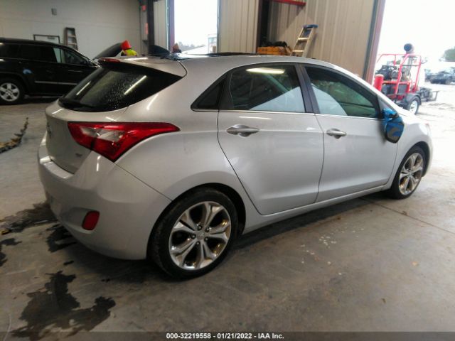 Photo 3 VIN: KMHD35LE9DU090000 - HYUNDAI ELANTRA GT 