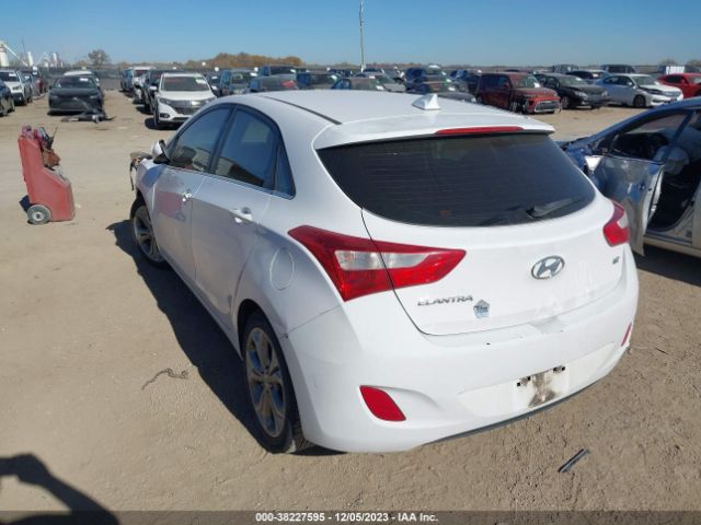 Photo 2 VIN: KMHD35LE9DU106048 - HYUNDAI ELANTRA GT 