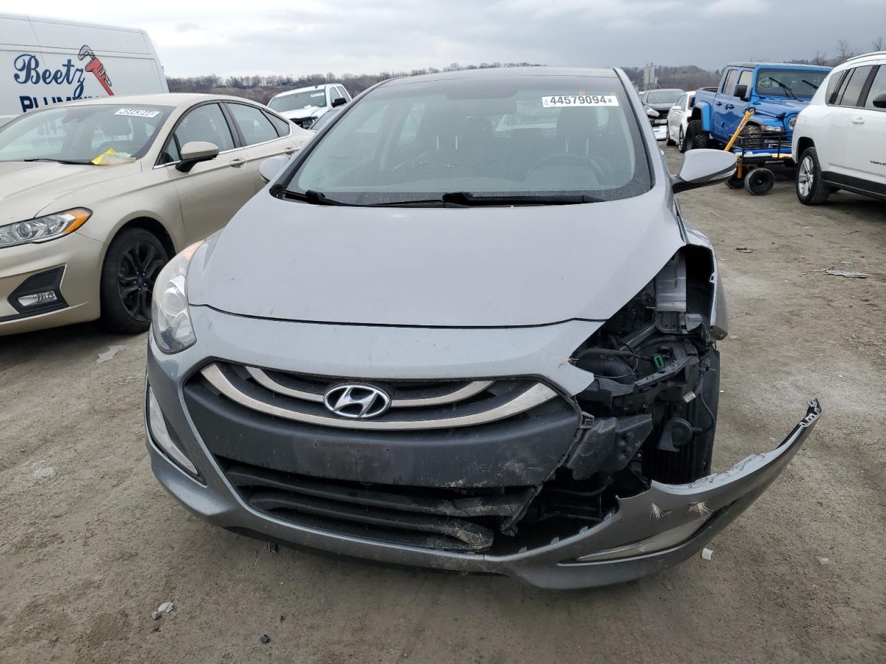 Photo 4 VIN: KMHD35LE9DU120628 - HYUNDAI ELANTRA 