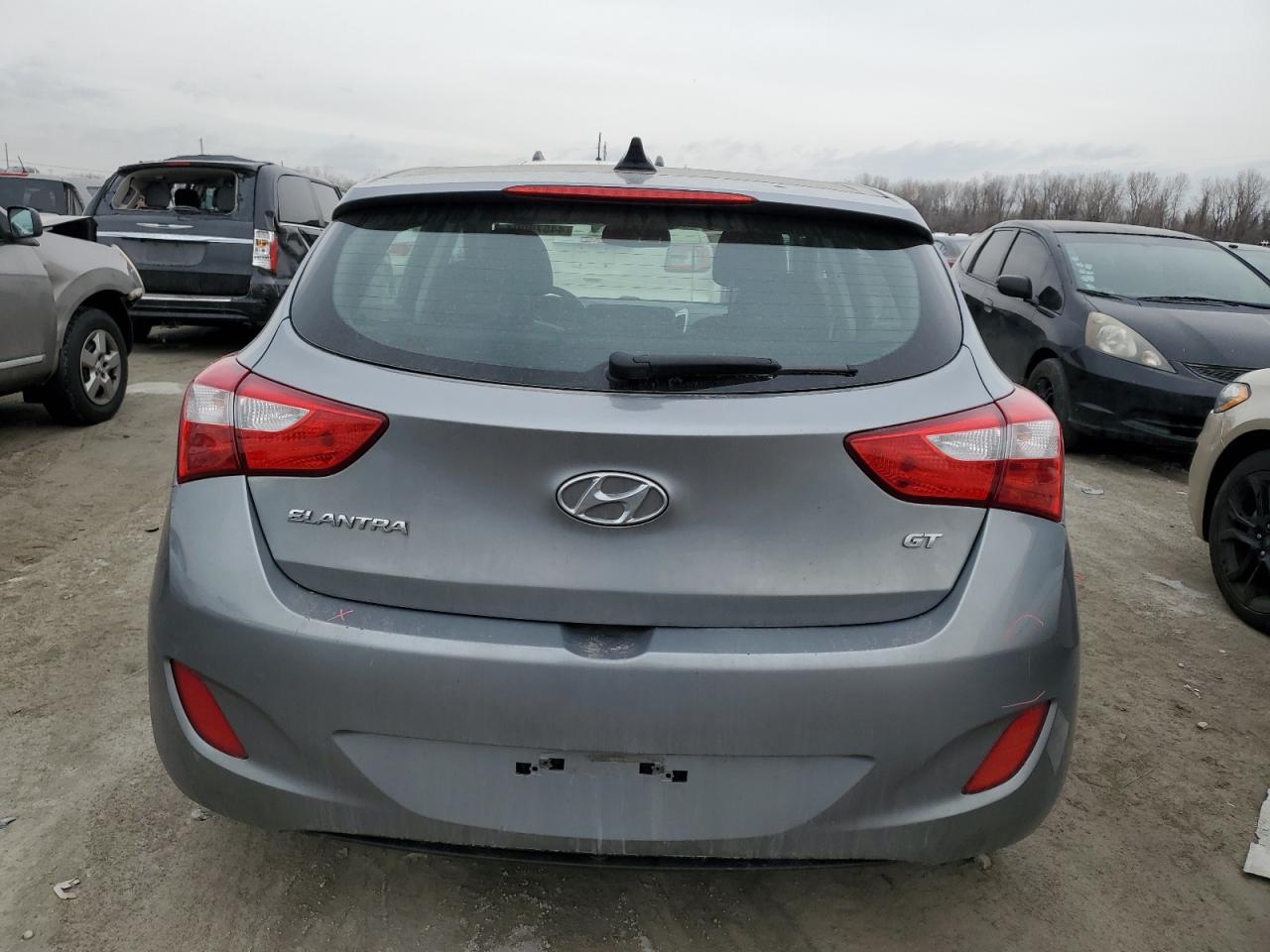 Photo 5 VIN: KMHD35LE9DU120628 - HYUNDAI ELANTRA 