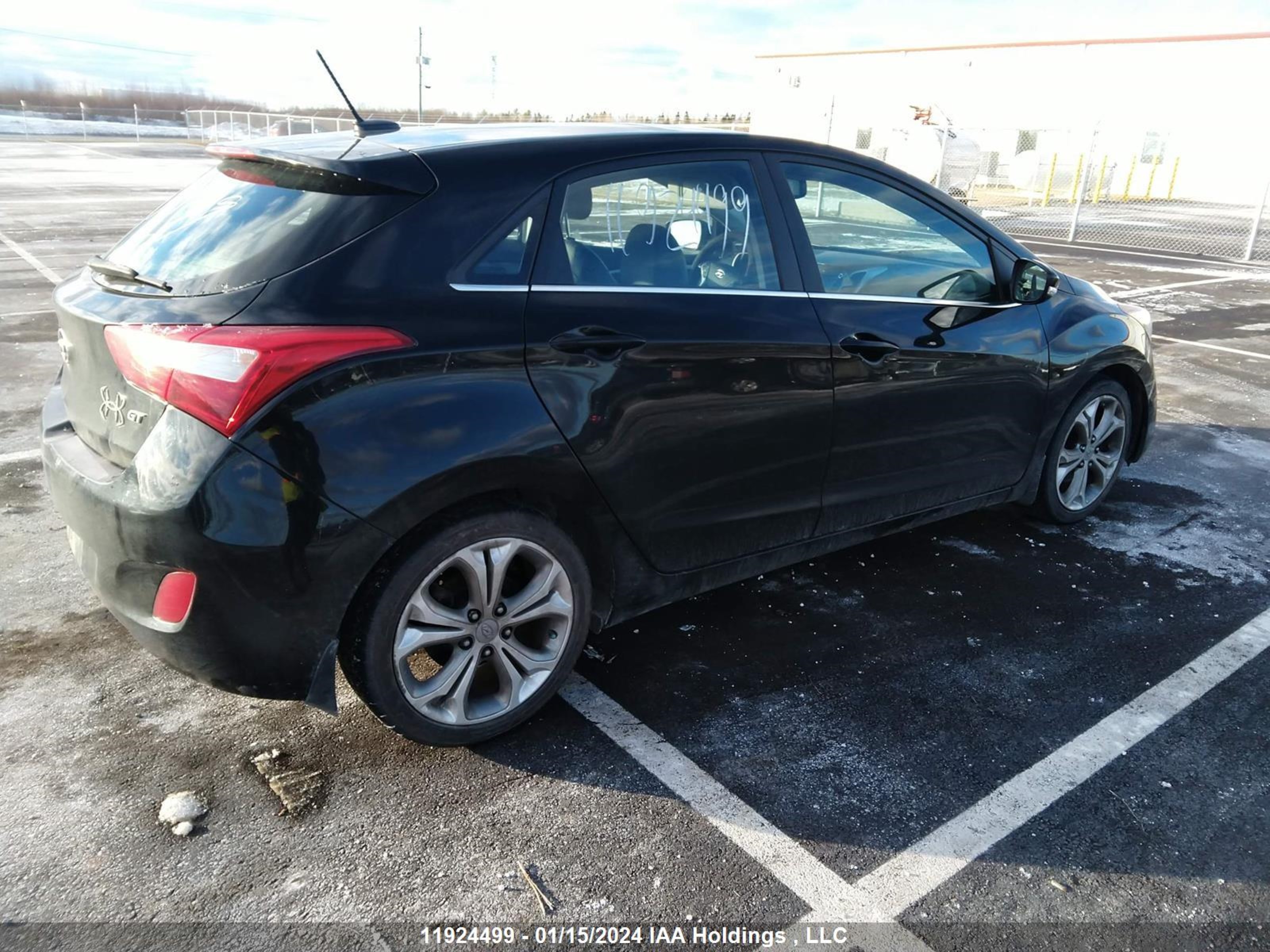 Photo 3 VIN: KMHD35LEXDU118693 - HYUNDAI ELANTRA 