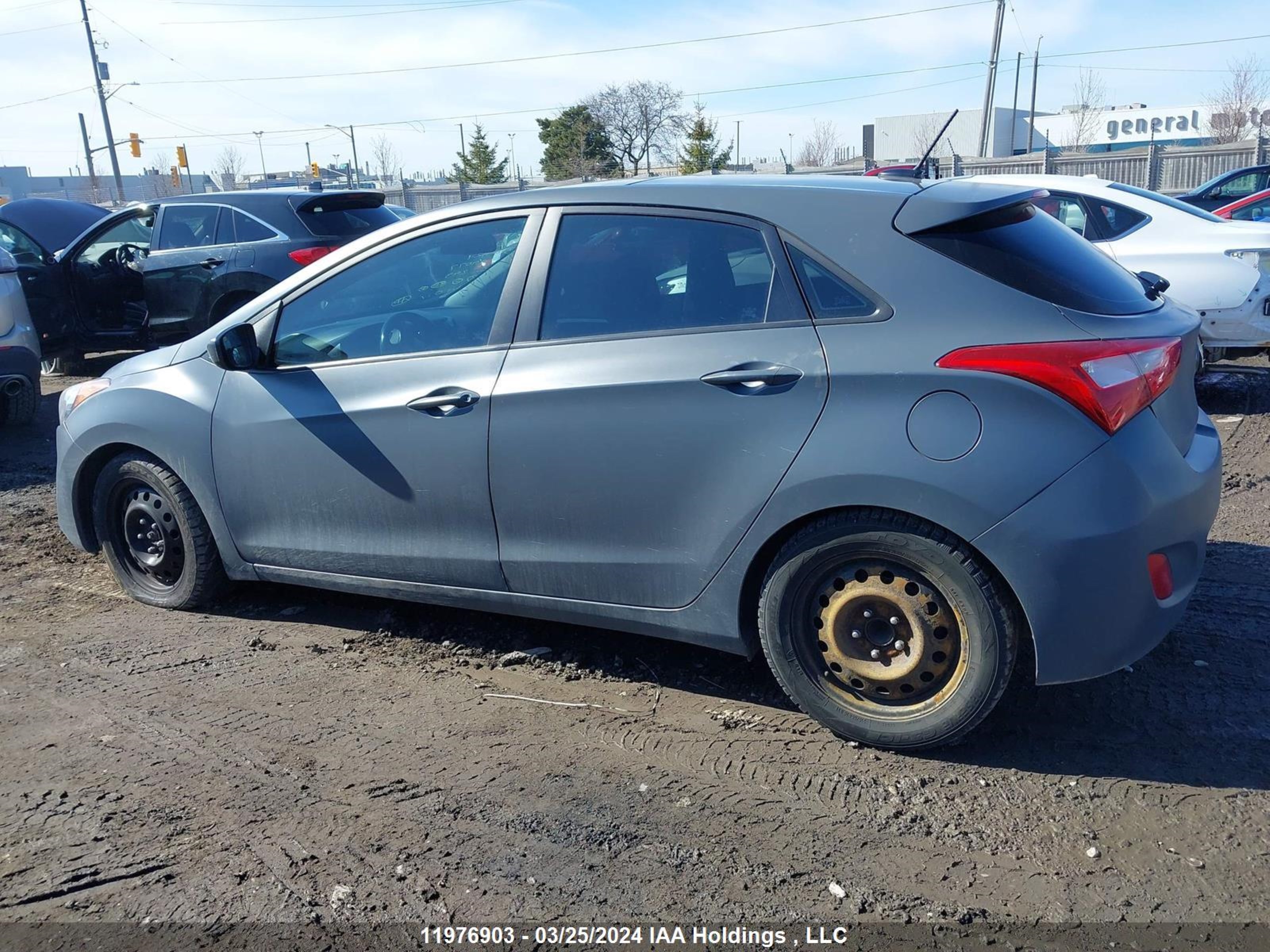 Photo 13 VIN: KMHD35LEXDU129077 - HYUNDAI ELANTRA 