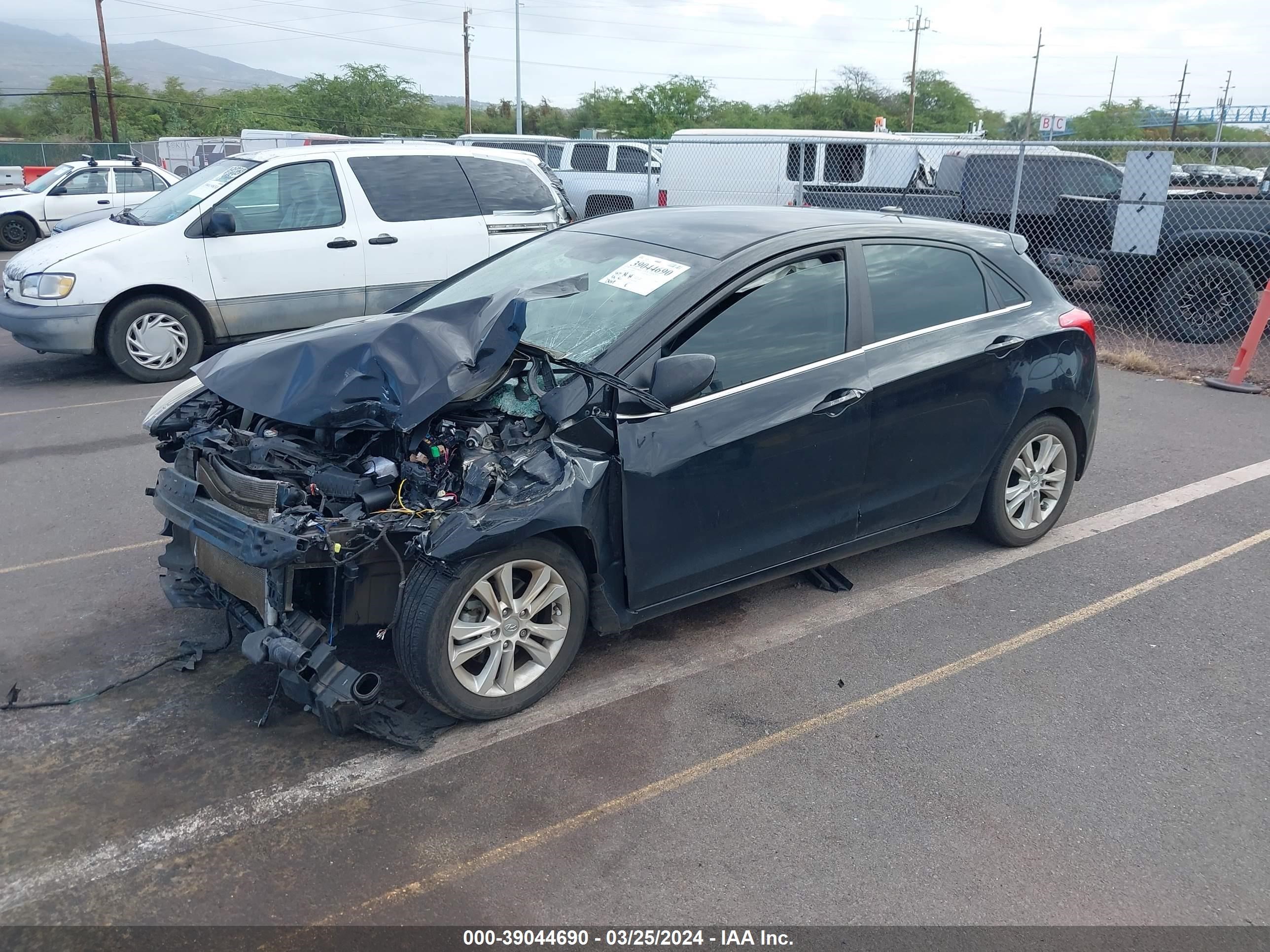 Photo 1 VIN: KMHD35LH0EU212352 - HYUNDAI ELANTRA 