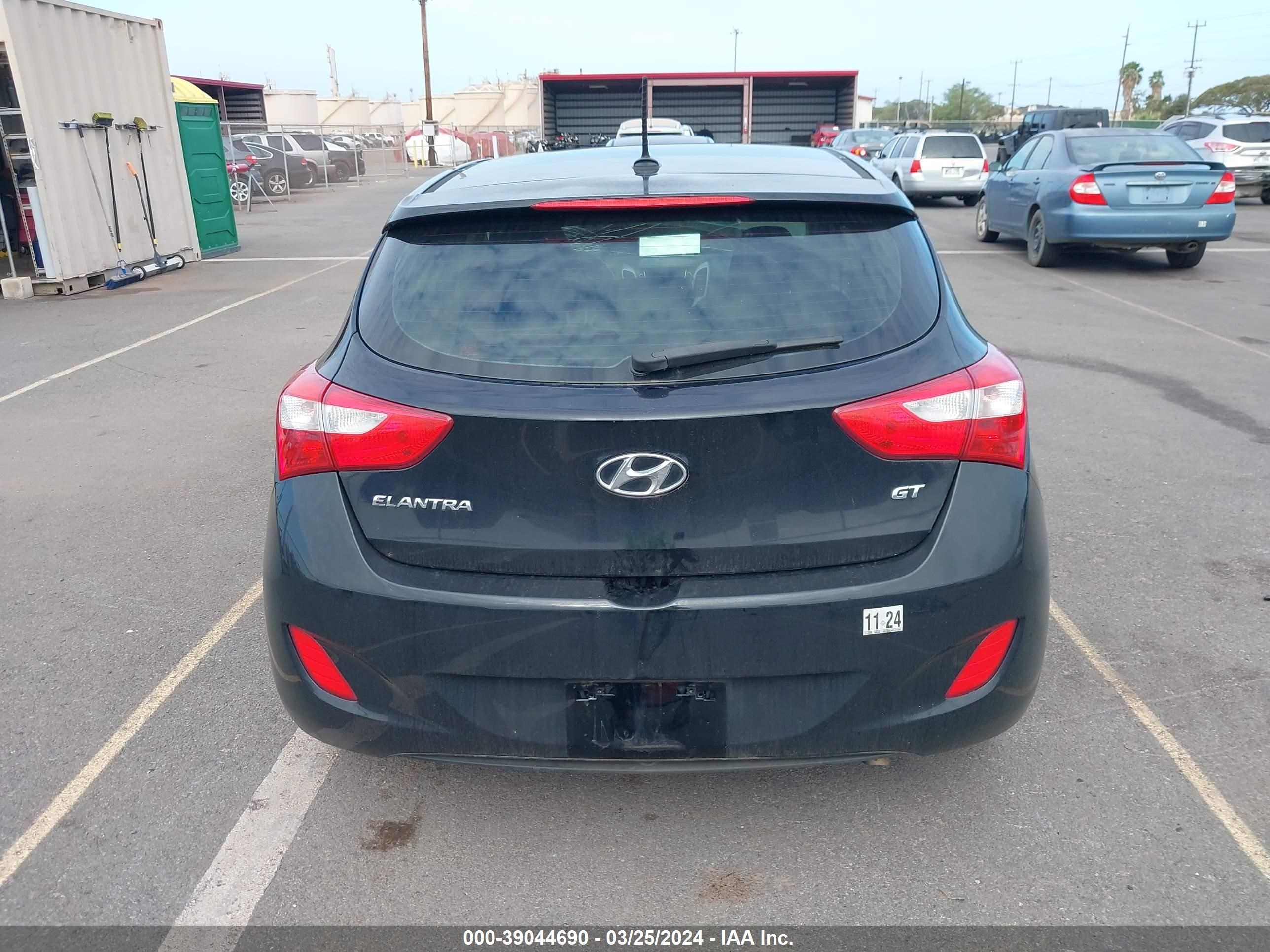 Photo 15 VIN: KMHD35LH0EU212352 - HYUNDAI ELANTRA 