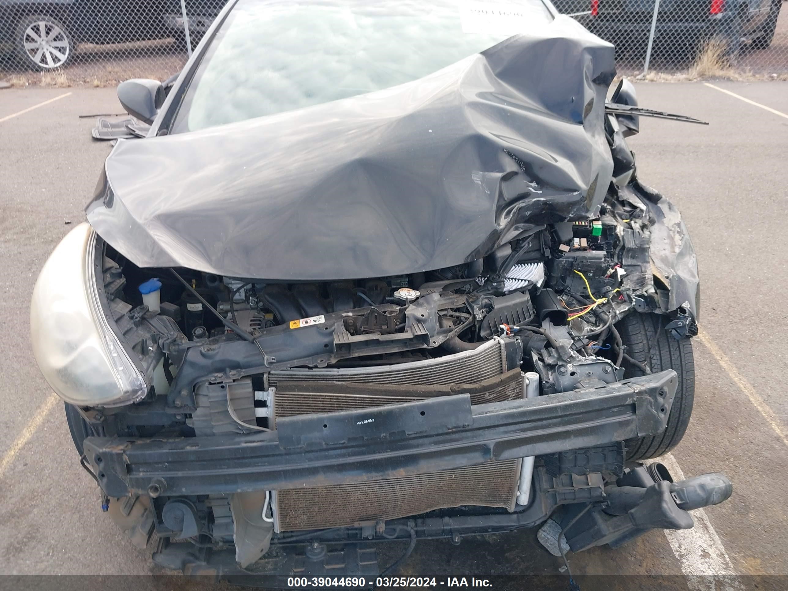 Photo 5 VIN: KMHD35LH0EU212352 - HYUNDAI ELANTRA 